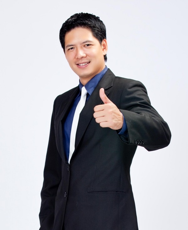 Sở hữu gương mặt điển trai, nam tính và phong cách lịch lãm, Bình Minh  rất phù hợp với những vai công tử nhà giàu, ông chủ, giám đốc.