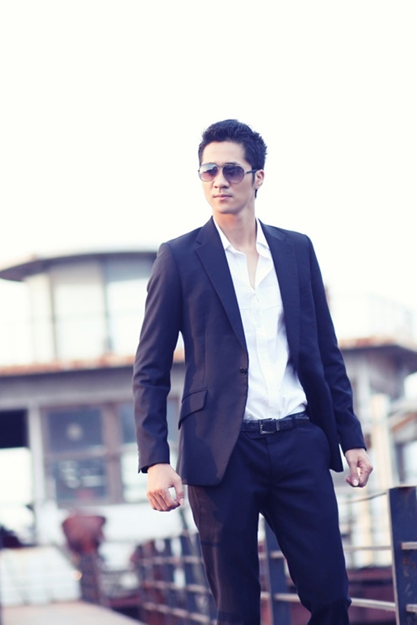 Vai diễn của  Anh Tuấn trong phim là một vị phó giám đốc trẻ tuổi, tốt bụng,  bao dung. Anh dành trọn  tình yêu của mình cho nữ thiết kế xinh đẹp  Ái Vân (Đan Lê thủ vai), dù biết cô đã có con với một người đàn ông khác.