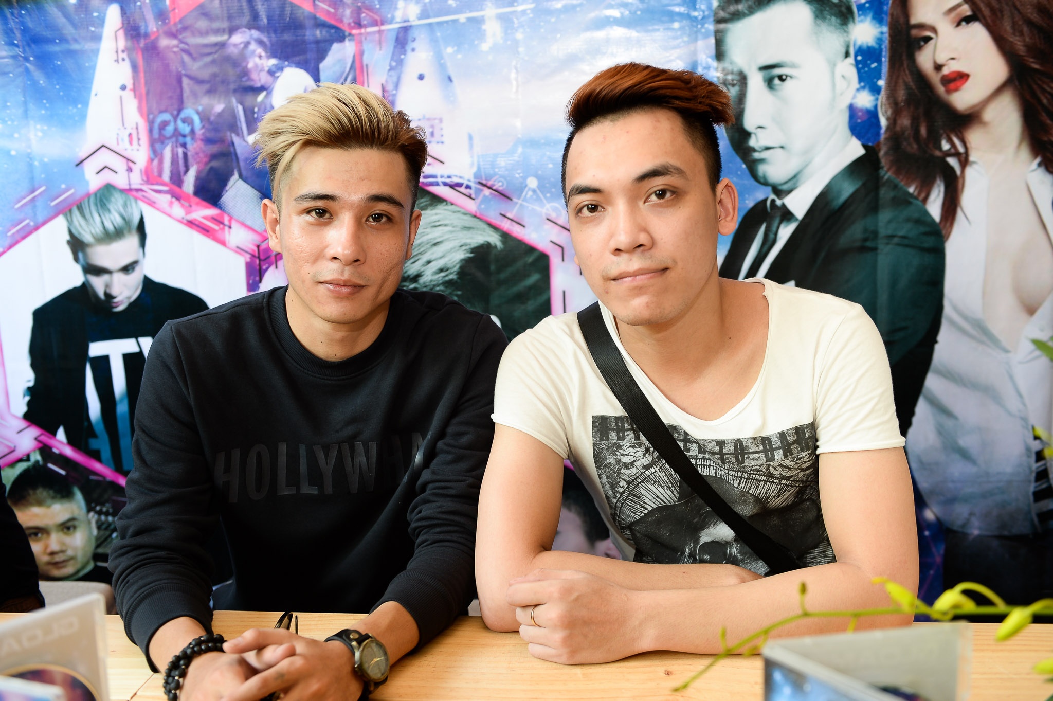 Sau khi ra mắt album, GIin sẽ có tour diễn Stage On Galaxy quảng bá cùng với DJ Minh Anh. Cụ thể tại các địa điểm: Paradise 89 (15/8), Paradise 396 (29/8) - Paradise Seafood Rạch Giá tổ chức ngoài trời (12/9).