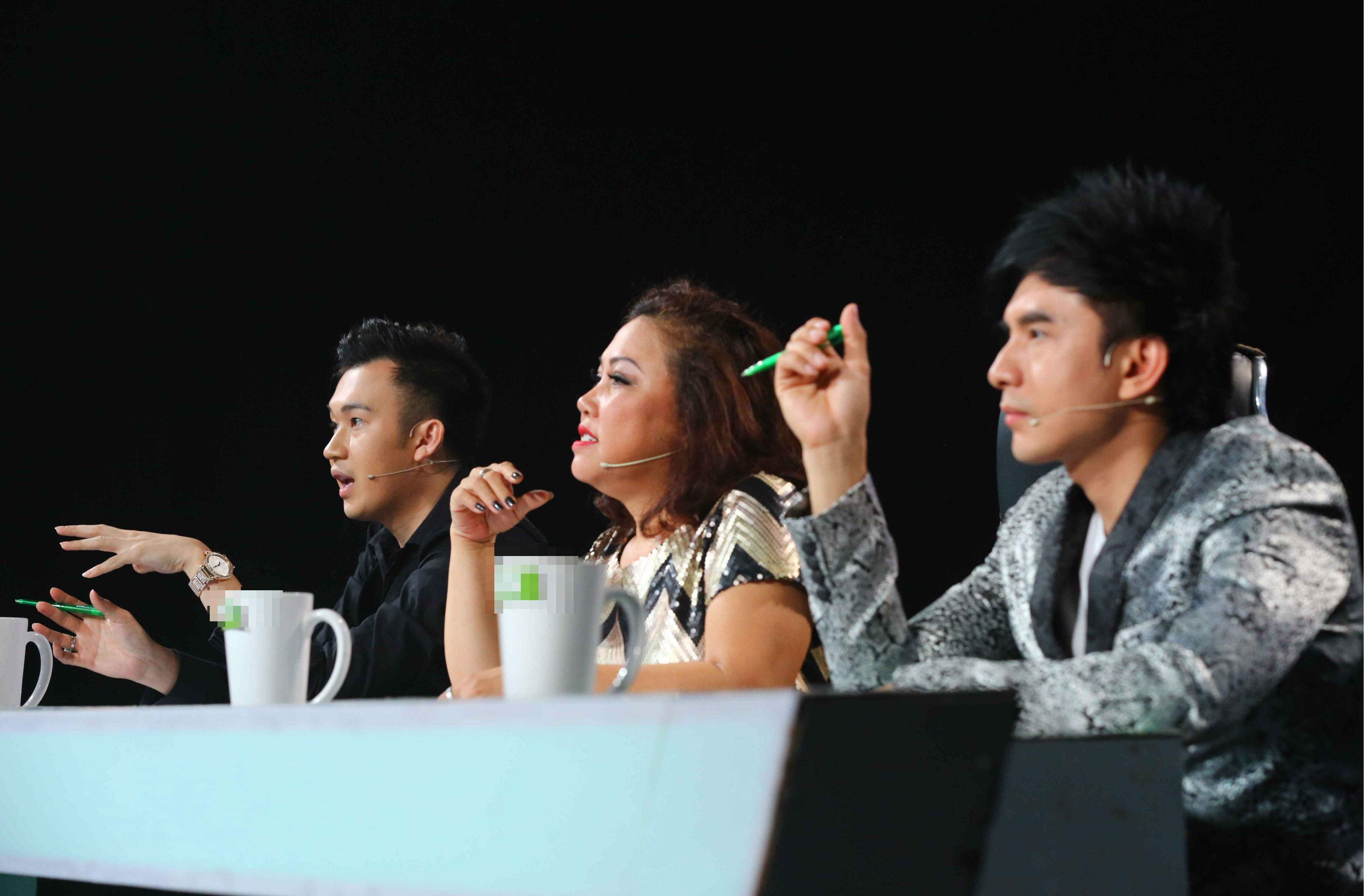 Sự lột xác của Thiện Thuật khiến Siu Black thích thú nhưng nữ giám khảo không đánh giá cao giọng hát của anh. Đồng ý kiến với đàn chị, Dương Triệu Vũ cho rằng ca khúc Em của ngày hôm qua của Sơn Tùng MTP không nên chọn đi thi bởi nó chỉ phù hợp để trình diễn.