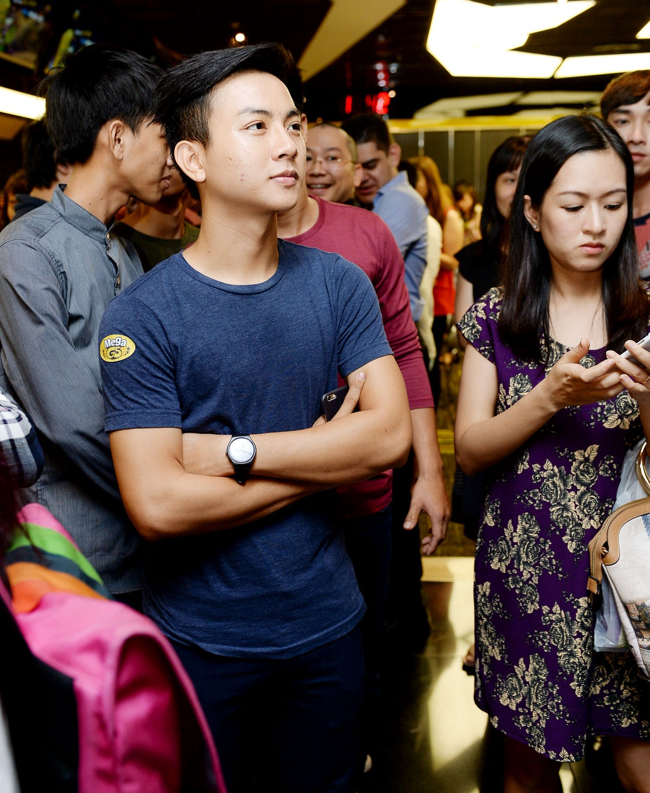 Sau đó anh nhanh chóng lui vào một góc nhỏ và đứng yên theo dõi sự kiện. Vì không thích ồn ào, khoa trương nên sau khi chiến thắng, con nuôi Hoài Linh gần như biệt tích trước truyền thông. Anh lẳng lặng đi hát, chạy show trong ngoài nước và chăm chỉ làm album.