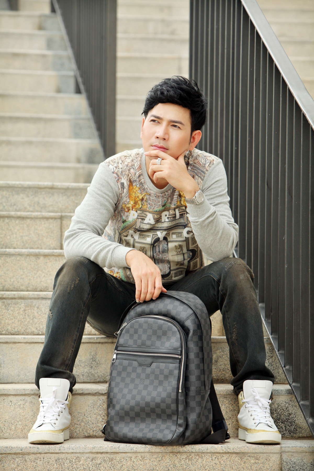 Sau chuyến lưu diễn ở Mỹ, Canada và nhiều nước khác ở châu Á, Quách Thành Danh về nước thực hiện ngay dự án mới. Trước đó trong khoảng thời gian bay show, anh đã tung ra album Bốn mùa yêu thương để phục vụ khán giả kiều bào. Album này nhận được những phản hồi tích cực khi giọng ca Tôi là tôi tìm về với dòng nhạc xưa.