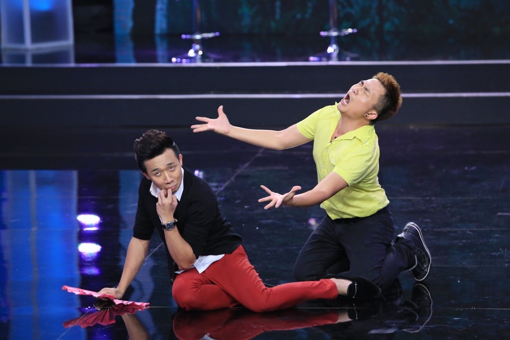 Hoài Linh đổi ngược lại,