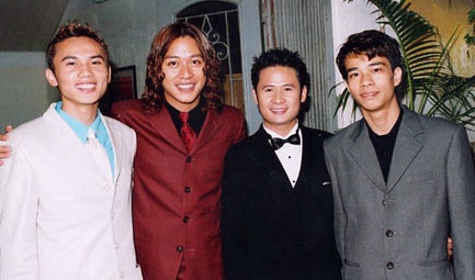 Nhung chang trai Qua Dua Hau ngay ay - bay gio hinh anh