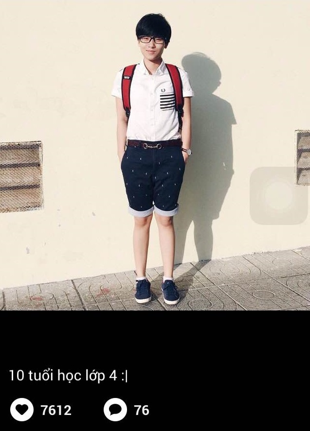 Tiên Cookie ngố tàu với trang phục học sinh Chính xác hơn là trở về với học sinh tiểu học khi tác giả của “Mình yêu nhau đi” diện trang phục quần ngố, áo sơ mi trắng, đeo ba lô. Nữ nhạc sĩ trẻ còn tự trêu mình là “10 tuổi học lớp 4”.