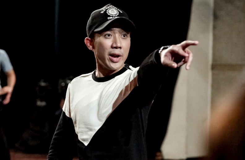 Tran Thanh tiep tuc lam MC Thu thach cung buoc nhay hinh anh