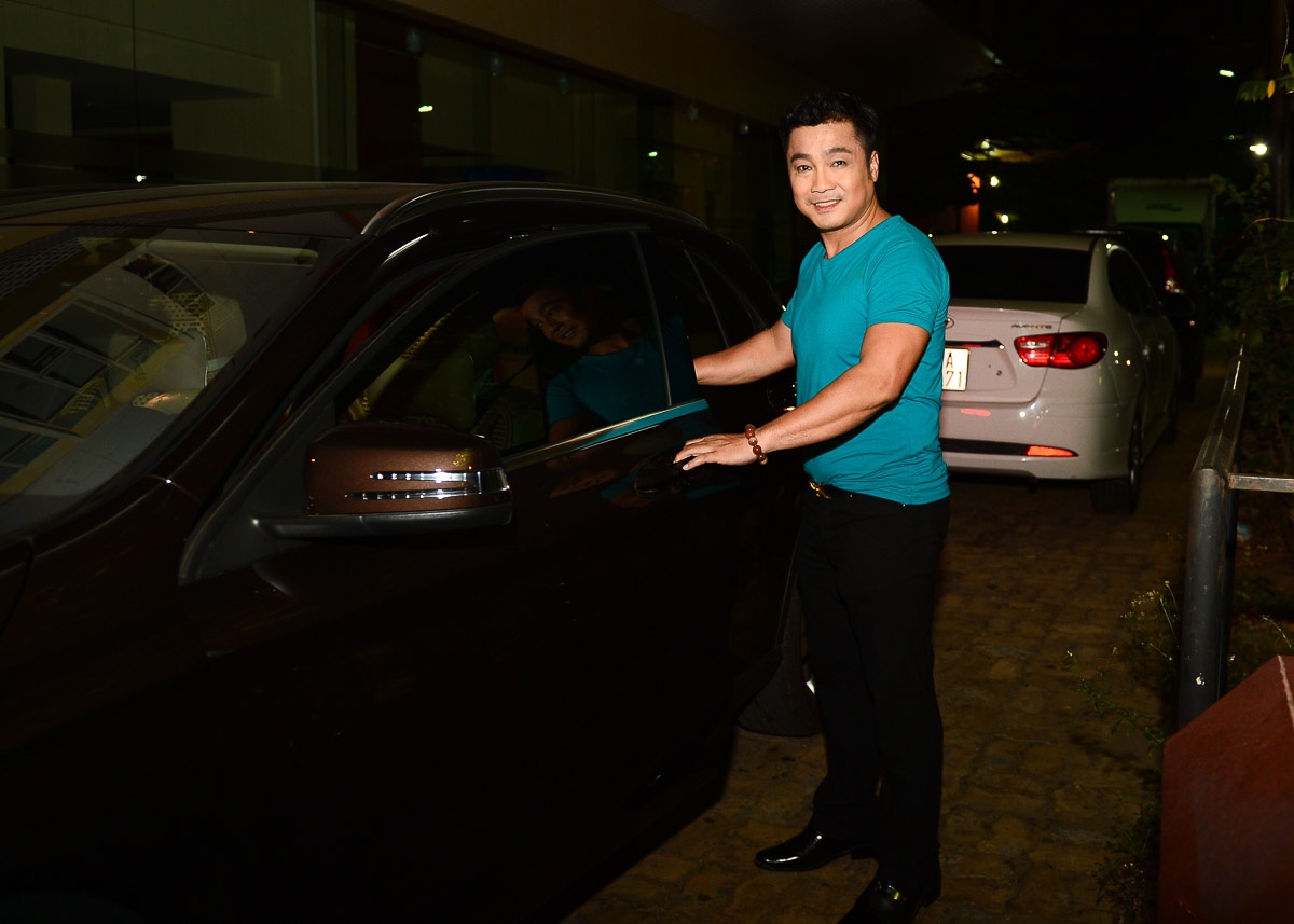 Tối 6/9, vòng thi Tứ kết 1 của Tôi là người chiến thắng diễn ra khá kịch tính nhưng không quá nặng nề. Đối đầu với Khánh Nam, Lý Hùng chấp nhận thua cuộc với tỷ số. Chênh lệch với tỷ số khá lớn nhưng nam diễn viên Kế hoạch 99 không lấy làm phật lòng.