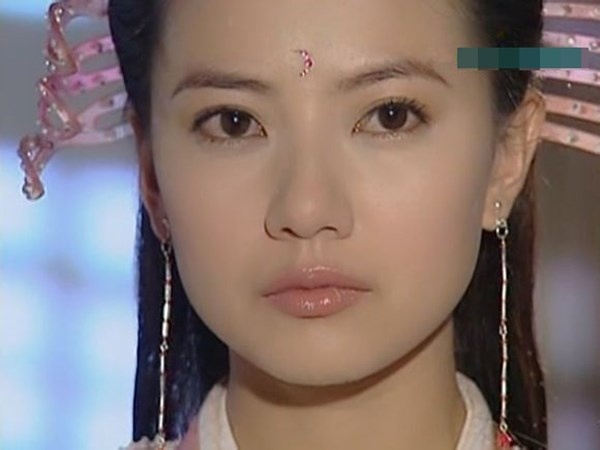 Nàng Chu Chỉ Nhược (Cao Viên Viên) trong bộ phim truyền hình Ỷ thiên đồ long ký.