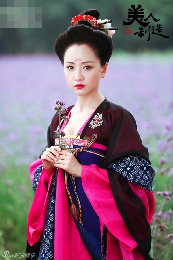 Tô Liên Y (Dương Dung) trong bộ phim truyền hình Chế tạo mỹ nhân.