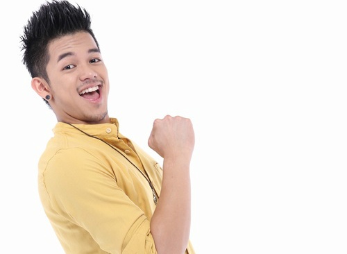 Trong Hieu chua co doi thu moi tren BXH Zing hinh anh