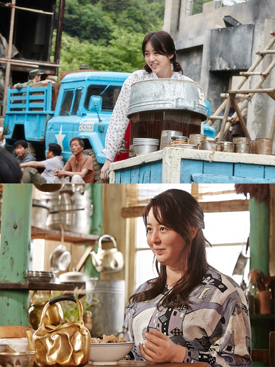 Yoon Eun Hye cũng là một trong những nữ diễn viên nhận được nhiều khen ngợi khi không ngại làm xấu mình trên màn ảnh. Trong bộ phim điện ảnh Chronicle of the blood merchant, cô đã vào vai một cô gái béo ú với cân nặng lên đến 100.