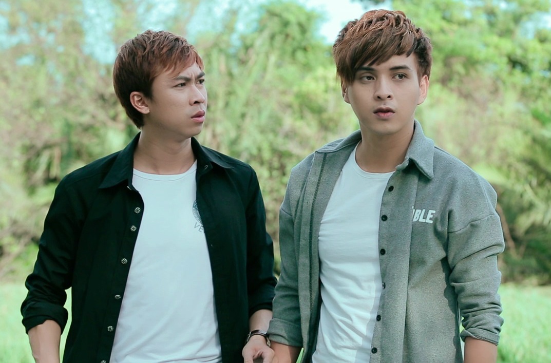 Ban than phu nhan xich mich voi Ho Quang Hieu hinh anh