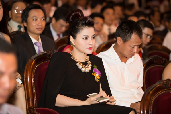 Thu Phương và ông xã trong sự kiện gần đây. Ảnh: Như Hoàn