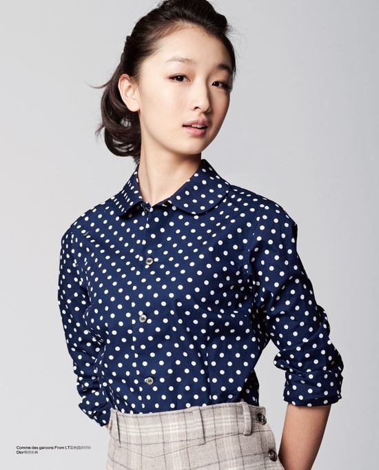 - Châu Đông Vũ sở hữu vẻ đẹp trong sáng và gu thời trang tinh tế không thua kém các fashionista đã chinh phục được nhiều khán giả.