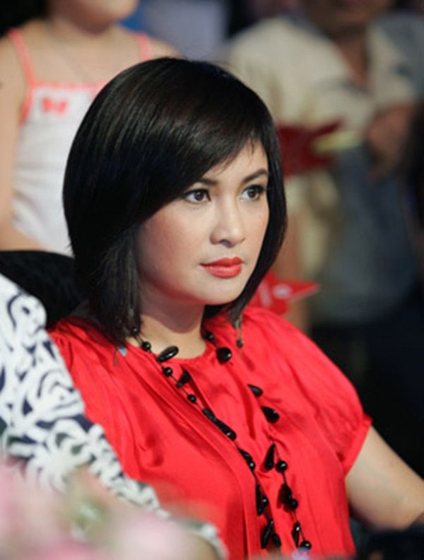 Một Hà Nội cổ kính, u hoài, liêu trai qua tiếng hát Thanh Lam.