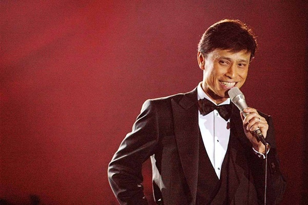 Tuấn Ngọc là nam ca sĩ hiếm hoi hát hay về Hà Nội.