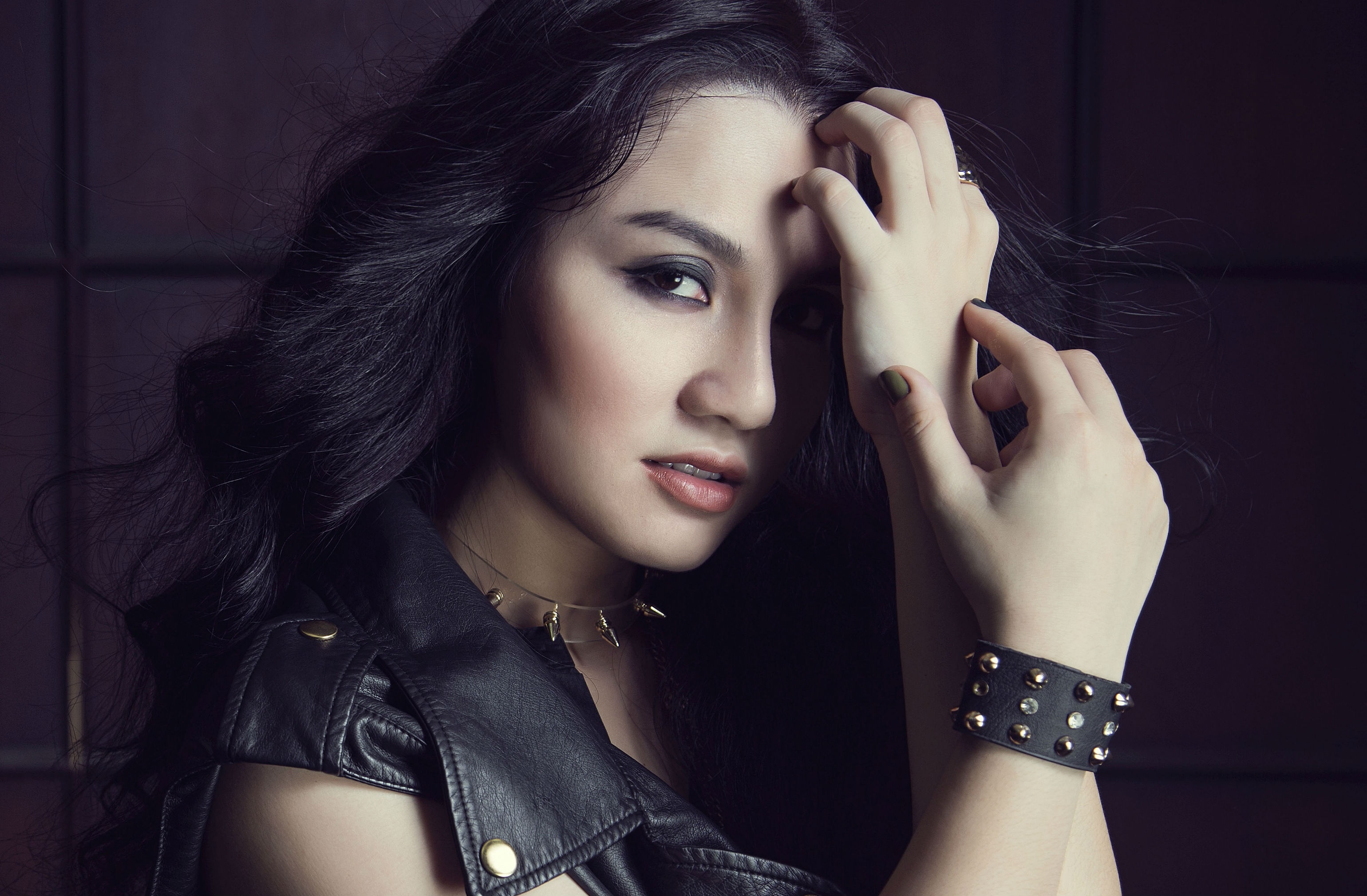 Tran Hoang Yen - MV Trouble hinh anh