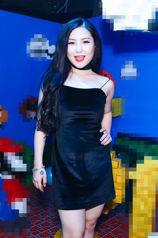 Chiếc váy chẳng khác gì đồ ngủ mặc ở nhà.