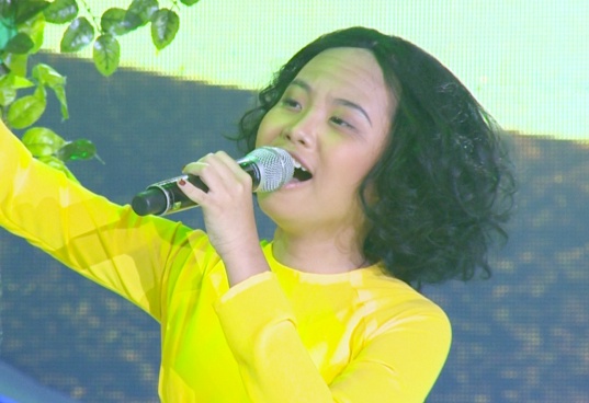 Phuong My Chi am giai 100 trieu dong vao phut chot hinh anh