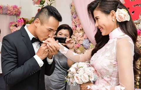 Thuy Diem thay khop khi dong phim voi Luong The Thanh hinh anh