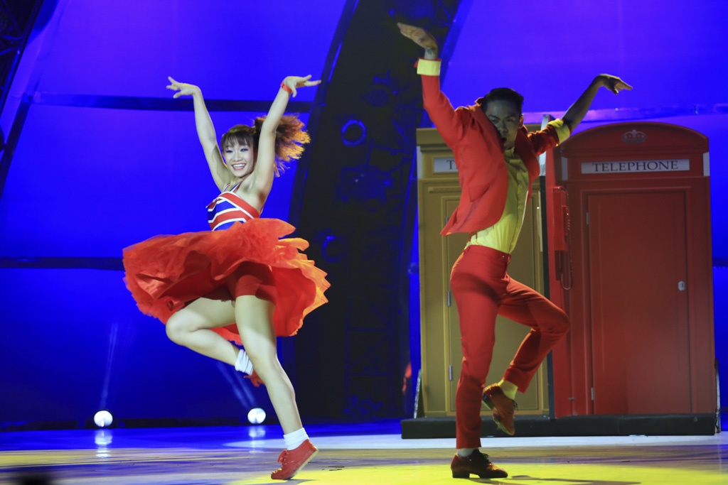 Cặp biên đạo ngoại quốc Gordana - Trent biên đạo cho Trâm Anh - Đức Việt điệu jive lôi cuốn. Chí Anh rất hài lòng về tiết mục này bởi