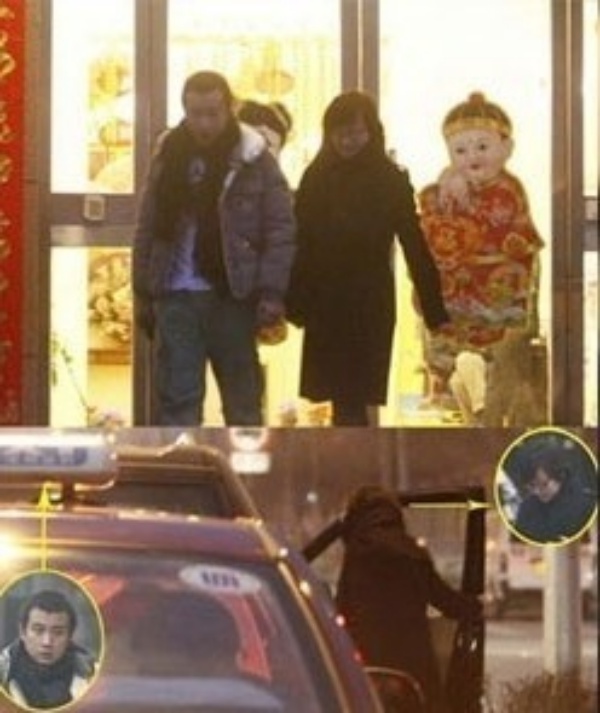 Văn Chương thường bị chỉ trích vì thói đa tình khi không ít lần bị bắt gặp đưa gái vào khách sạn mặc vợ ở nhà.