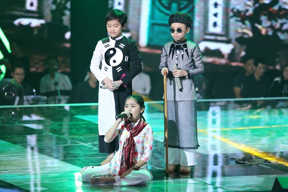 Cong Quoc - 'Len chua cau an' hinh anh