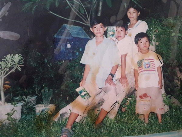 Được biết đến khi tham gia cuộc thi The Voice và là thí sinh của đội Hồ Ngọc Hà, Bùi Caroon ngày càng nỗ lực hơn trong âm nhạc với nhiều sản phẩm được ra mắt. Thời gian này anh còn