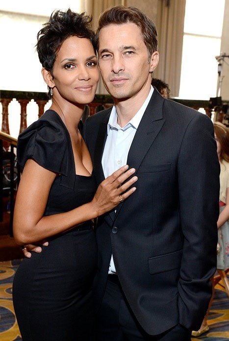 Halle Berry và chồng thứ ba đã chính thức