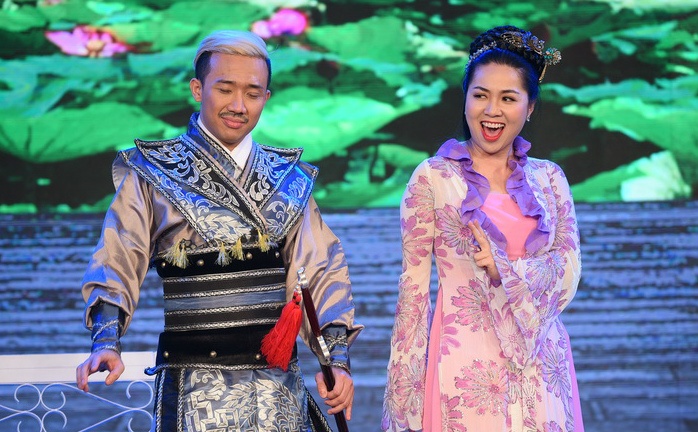 Tran Thanh - Le Khanh gia giong long tieng phim Hong Kong hinh anh