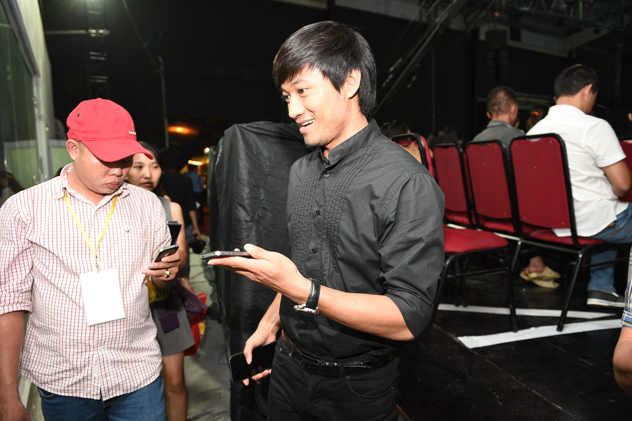 Sau khi Lê Phương ly hôn Quách Ngọc Ngoan, nhiều tin đồn cho rằng cô và Quý Bình nối lại duyên xưa nhưng cả 2 vẫn chọn cách im lặng dù thường xuyên xuất hiện cùng nhau. Mới đây, nam diễn viên Quả tim máu khiến người hâm mộ vui mừng khi quyết định công khai tình cảm. Khán giả ngưỡng mộ bản lĩnh và sự bao dung của Quý Bình.