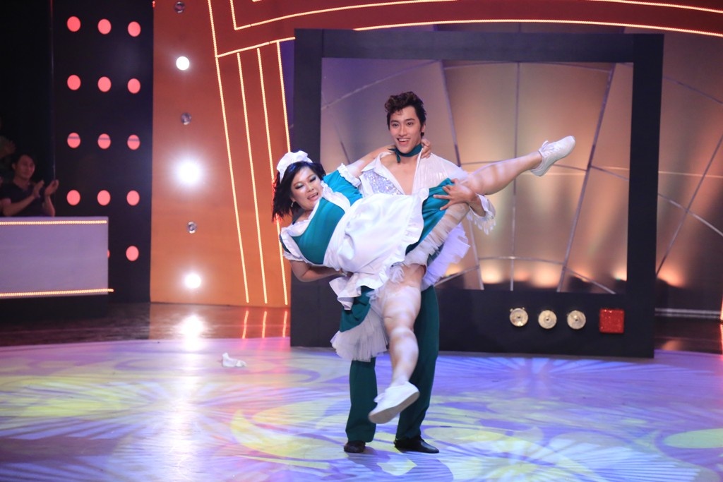 Đàm Vĩnh Hưng: “Bạn diễn rất tốt. Những động tác khó cũng hoàn thành tốt mặc dù so với những thí sinh khác phần bụng của bạn rất nặng nề. Anh phải đứng lên nhảy theo. Khả năng nhảy múa và quyết tâm giảm cân của em quá tuyệt vời. Nếu có từ nào hơn từ tuyệt vời, anh sẽ nói từ đó 10 lần.”