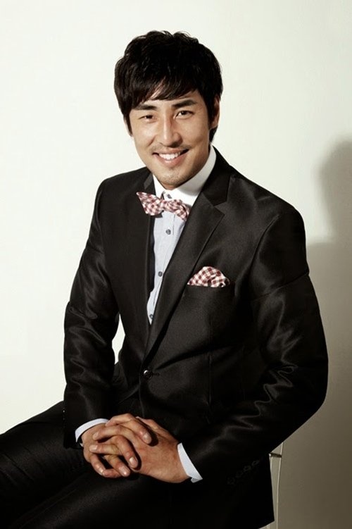 Kim Sung Soo khởi nghiệp từ người mẫu.