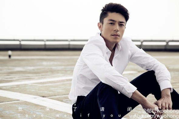 2. Hoắc Kiến Hoa: Hiện tại, Hoắc Kiến Hoa khiến fan mê mệt với vai Bạc Cân Ngôn trong bộ phim truyền hình Hãy nhắm mắt khi anh đến.