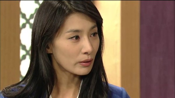 Shin Ae Ri bày trò hãm hại cô bạn thân để chiếm lấy chồng bạn.
