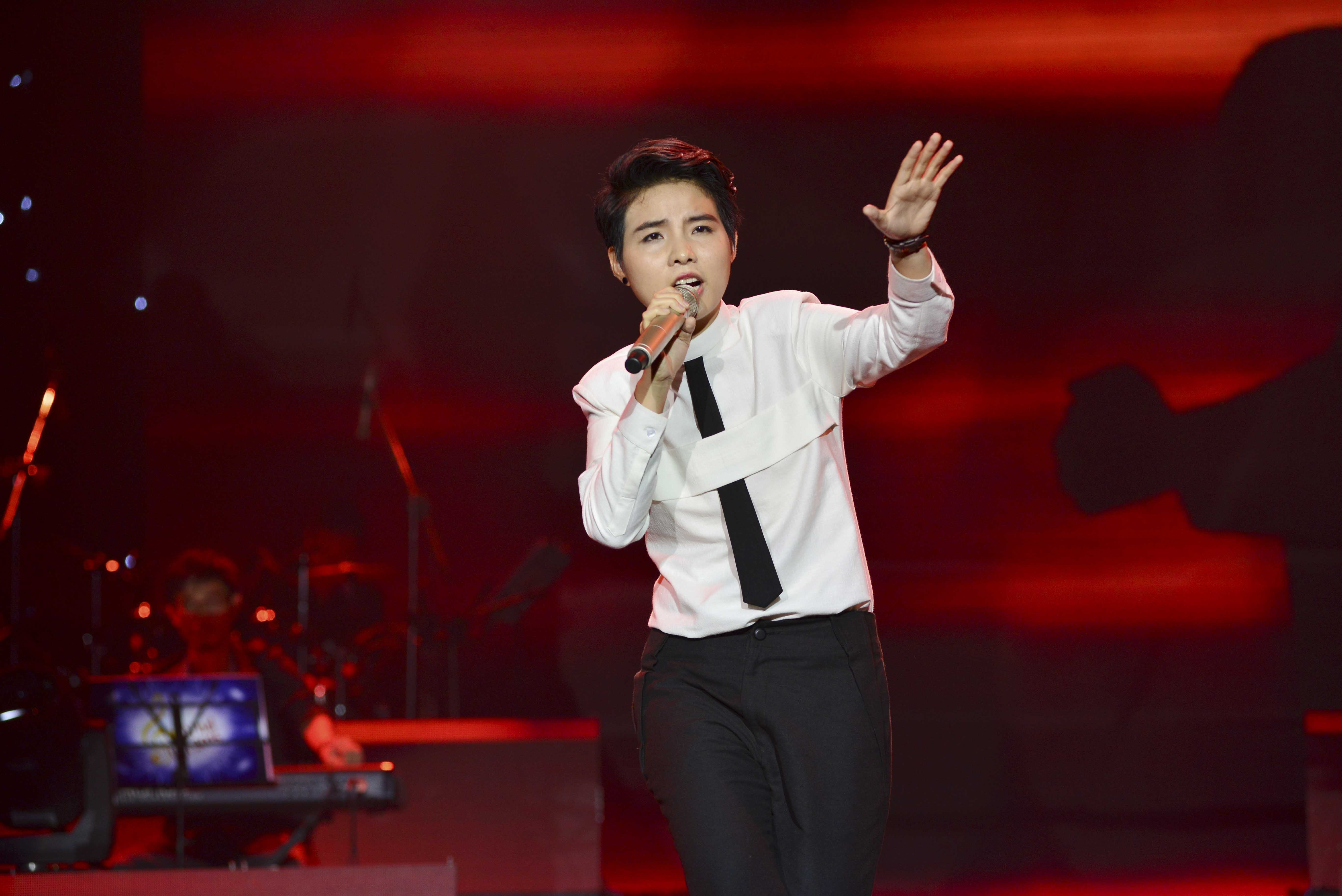 Vũ Cát Tường đã giới thiệu đến chương trình một sáng tác mới nhất của mình mang tên Mơ. Mơ được viết vào tháng 8, theo dòng nhạc soul mix R&P, khi giọng ca Yêu xa vừa hoàn thành khóa luận tốt nghiệp. 