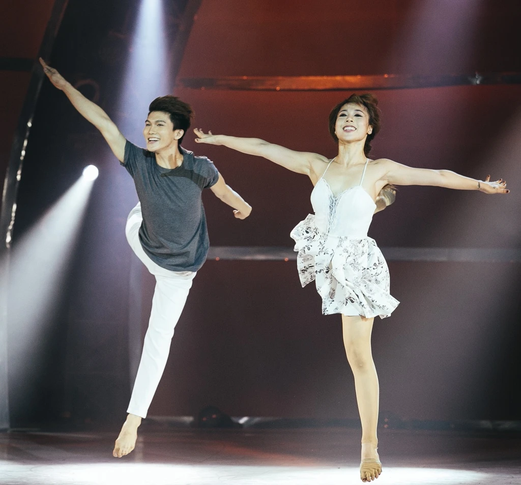 Lại một lần nữa lấy cảm hứng từ câu chuyện yêu xa, nội dung bài biên đạo tuần này của cặp đôi thí sinh Lan Nhi – Hà Lộc kể về một cặp đôi vì công việc mà không thể sống gần nhau trong cùng một thành phố. Bài nhảy thể hiện khoảnh khắc mà họ được gặp lại nhau sau thời gian dài xa cách. Tinh thần của bài trình diễn đậm chất vui tươi nhưng không kém phần quyến luyến. Dưới bàn tay biên đạo tài tình của Hani Abaza, chàng trai đương đại với sở trường bưng bê đầy kỹ thuật Hà Lộc và cô gái quyến rũ Lan Nhi đã kết hợp hoàn hảo, mang lại phần trình diễn nhiều cảm xúc cho khán giả.