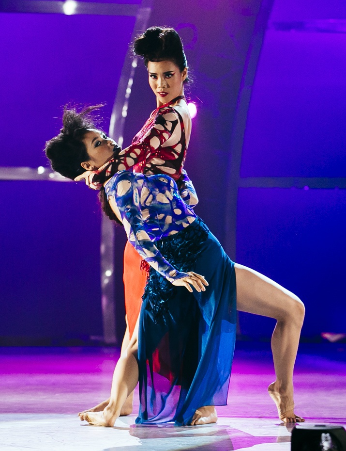 Tuần này, dưới bàn tay biên đạo tài năng của Hani Abaza, thí sinh Hải Anh và All-star Xuân Thảo đồng loạt hóa …rắn. Trên nền ca khúc “I put s spell on you”, Hải Anh và Xuân Thảo thử sức với thể loại đương đại pha với một chút Jazz. Những động tác trong bài trình diễn lấy cảm hứng từ cách di chuyển của loài rắn lúc săn mồi. Hai con rắn gặp và thách đấu nhau. Cuối cùng một trong hai con sẽ chiến thắng. Sự quyến rũ và mê hoặc là những gì mà khán giả có thể nhận xét về tiết mục này.