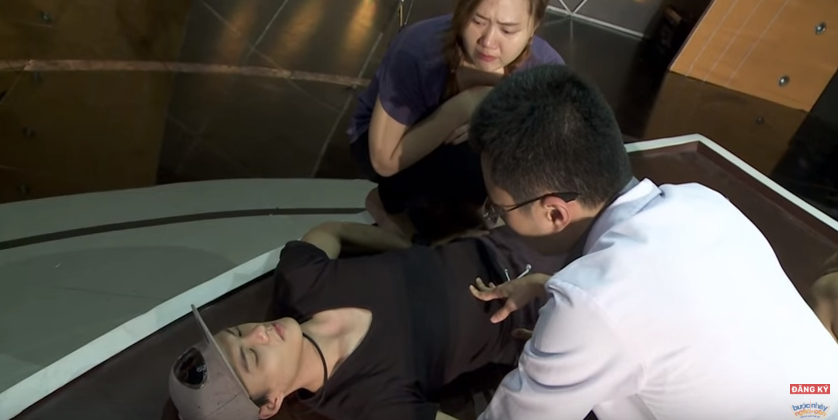 Lam Vinh Hai gap su co trong luc tap nhay hinh anh