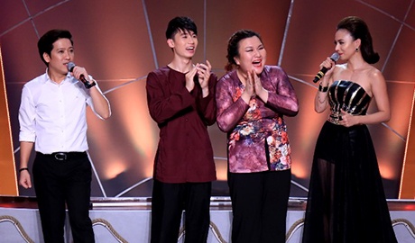 Cuoc chien gay can giua hot girl tram ky va ba me don than hinh anh