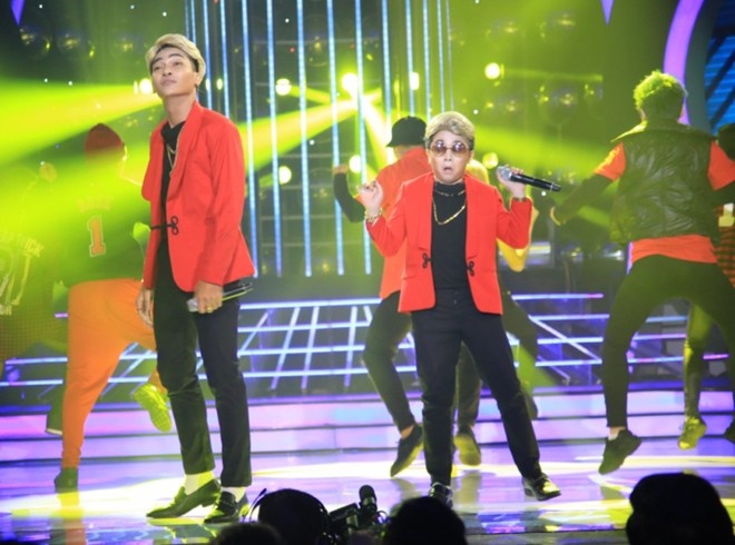 Ngược lại, bé Ben chưa thể hiện hết tài năng khi bốc thăm trúng các nghệ sĩ Việt.