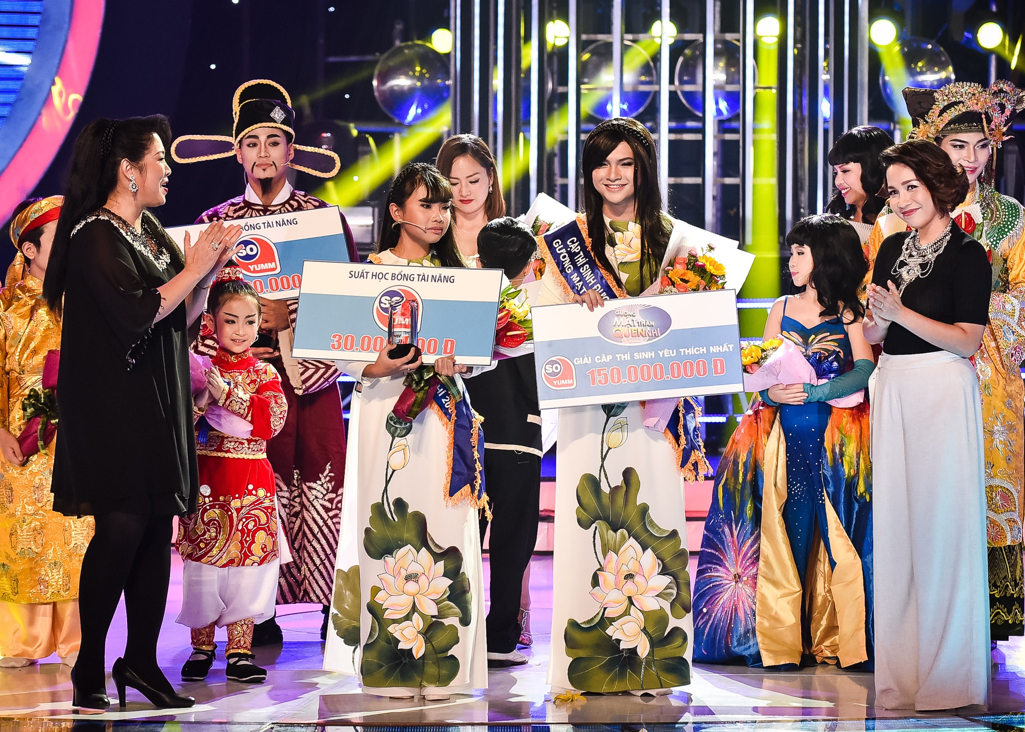 Tuy nhiên, Phương Mỹ Chi chưa kịp vui mừng khi MC Đại Nghĩa công bố cô bé về vị trí cuối cùng trong top 4.