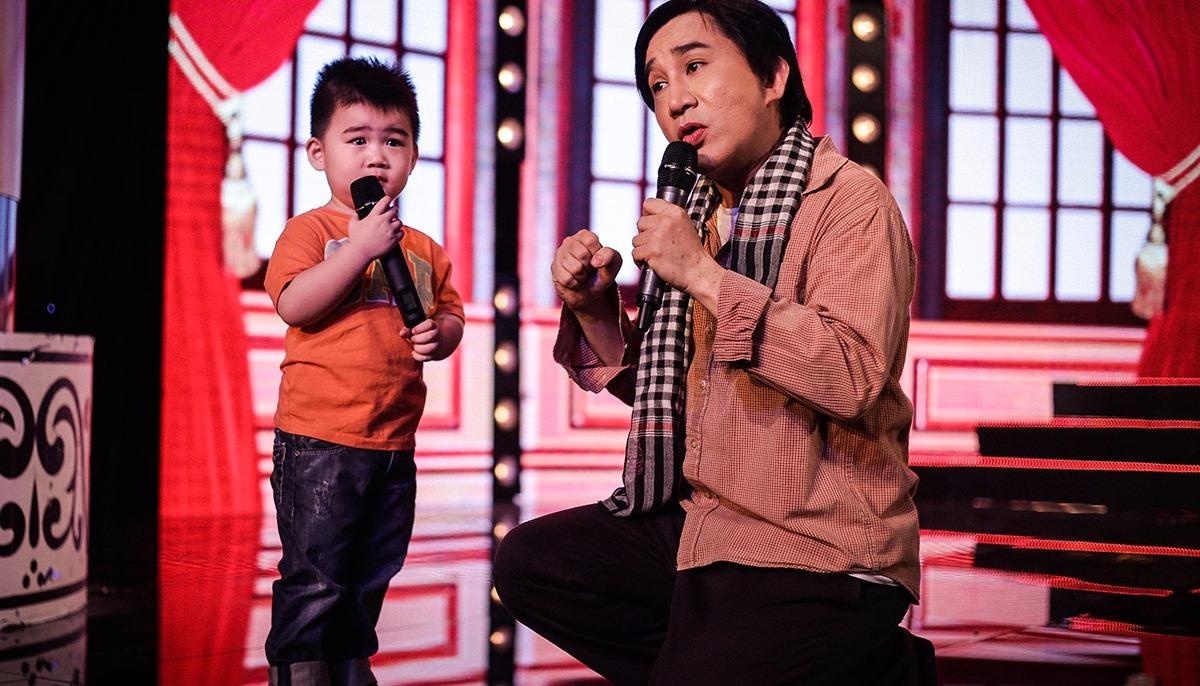Con trai 2 tuoi song ca cung NSUT Kim Tu Long hinh anh