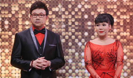 Chi Tai buon vi phai an Tet mot minh o Viet Nam hinh anh