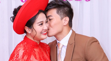 Le ruoc dau am cung cua MC Hong Phuong va 'hoang tu xiec' hinh anh
