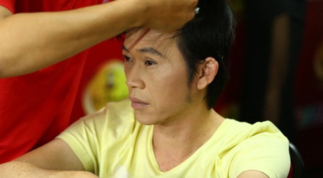 Hoai Linh pho phac, nam ngu co ro tren truong quay hinh anh