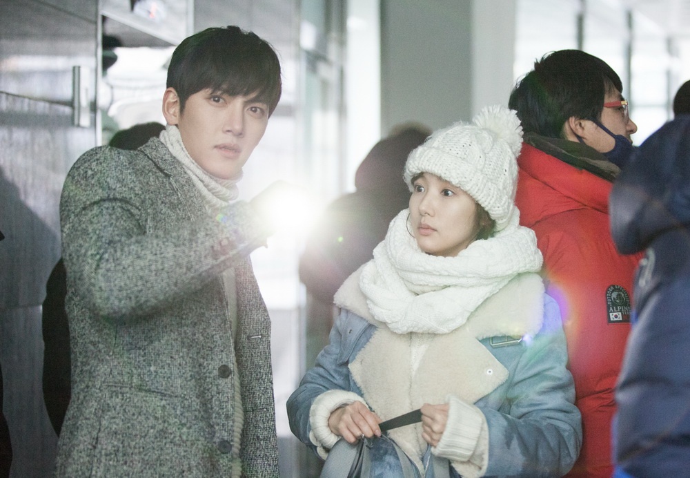 Park Min Young giảm cân đóng phim,  Park Min Young cắt tóc ngắn,  Ji Chang Wook ảnh 3 Park Min Young giam can dong phim,  Park Min Young cat toc ngan,  Ji Chang Wook anh 3
