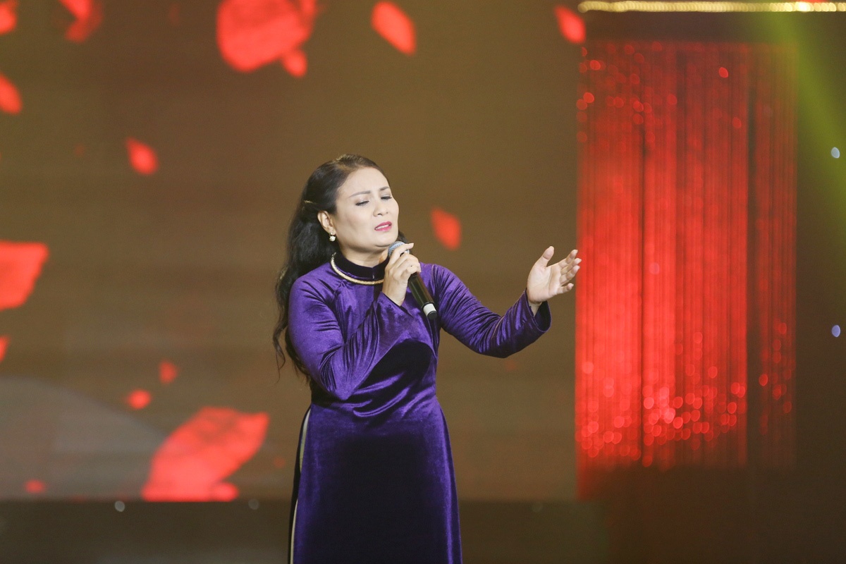 chang trai ban trai cay dao,  Ngoc Son xuc dong vi chang trai ban trai cay anh 5