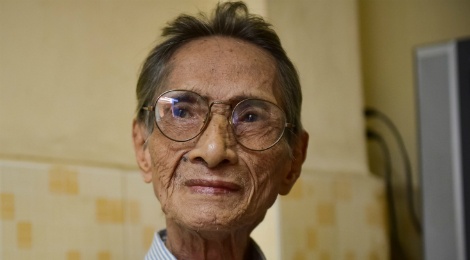 Thanh vien nhom nhac AVT bi ung thu vom hong hinh anh