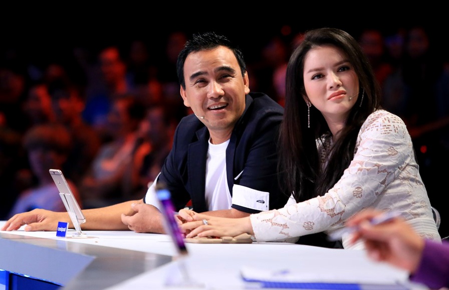 Lý Nhã Kỳ thân thiết Quyền Linh, Lý Nhã Kỳ thân mật với Quyền Linh ảnh 5 Ly Nha Ky than thiet Quyen Linh, Ly Nha Ky than mat voi Quyen Linh anh 5